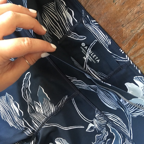 Athleta Pants - Athleta Floral Sonic Capri